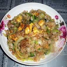 黄瓜包菜丝炒饭的做法步骤