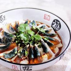 香菜皮蛋豆腐的做法步骤