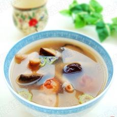 栗子红枣煲凤爪的做法步骤