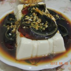 皮蛋拌豆腐的做法步骤