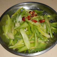 凉拌芹菜的做法步骤