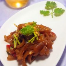 香菜拌猪皮的做法步骤